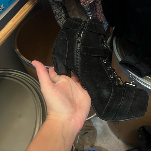 Platform black buckle zip up booties - Picture 4 of 5